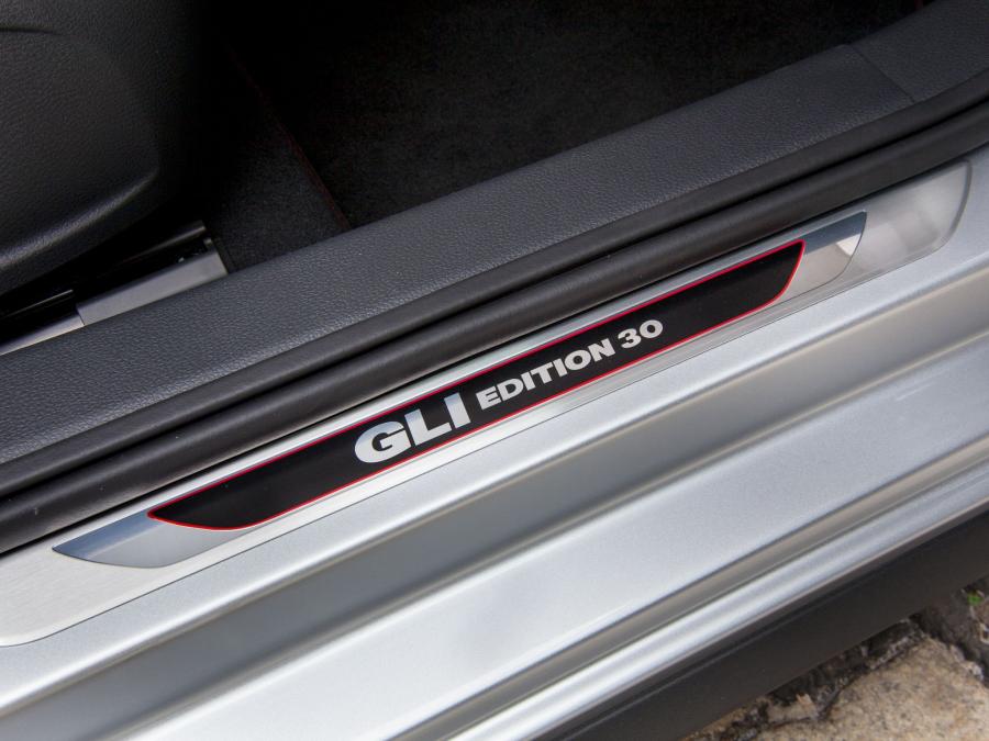  Volkswagen Jetta GLI Edition 30 2014 года  (фото 4 из 8)